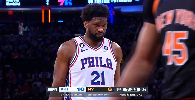  恩比德内线称霸，76人主场轻取尼克斯队