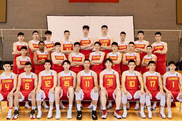  北控男篮防守漏勺遭广东宏远痛击