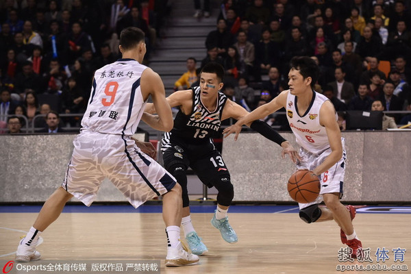  辽宁男篮加时险胜广东斩获三连冠