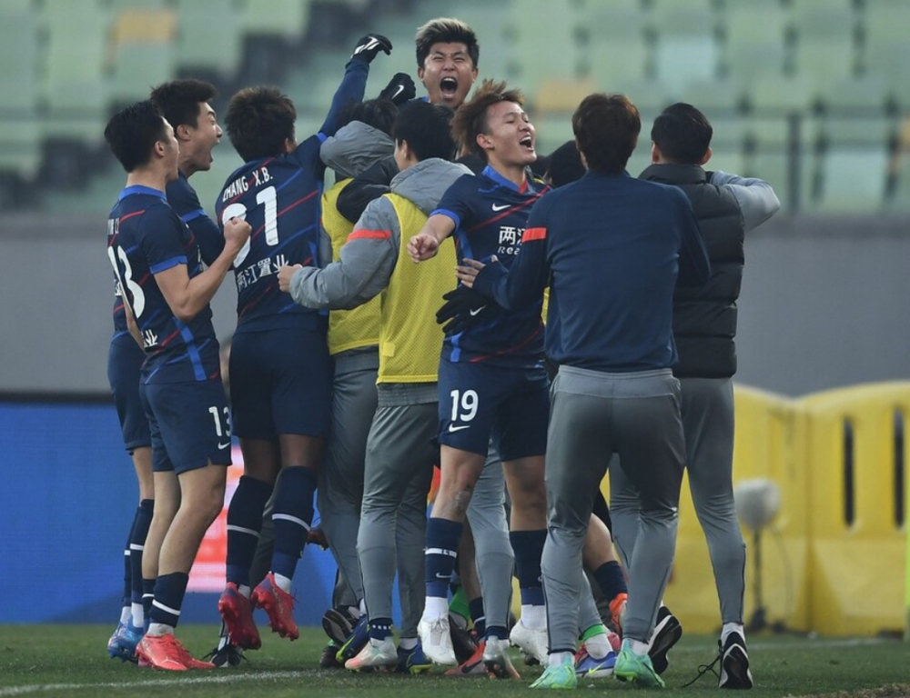  草根球队逆袭淘汰职业劲旅